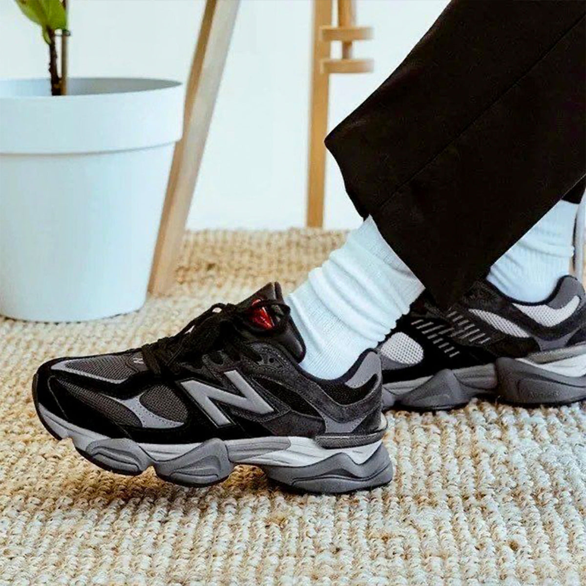 New Balance 9060 | Black Castlerock