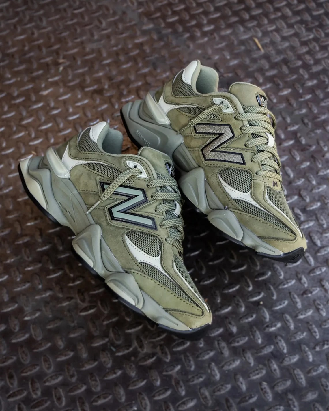 New Balance 9060 | Dark Olivine