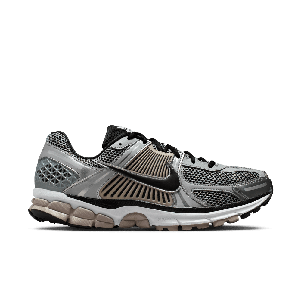Nike Zoom Vomero 5 | Metallic Silver