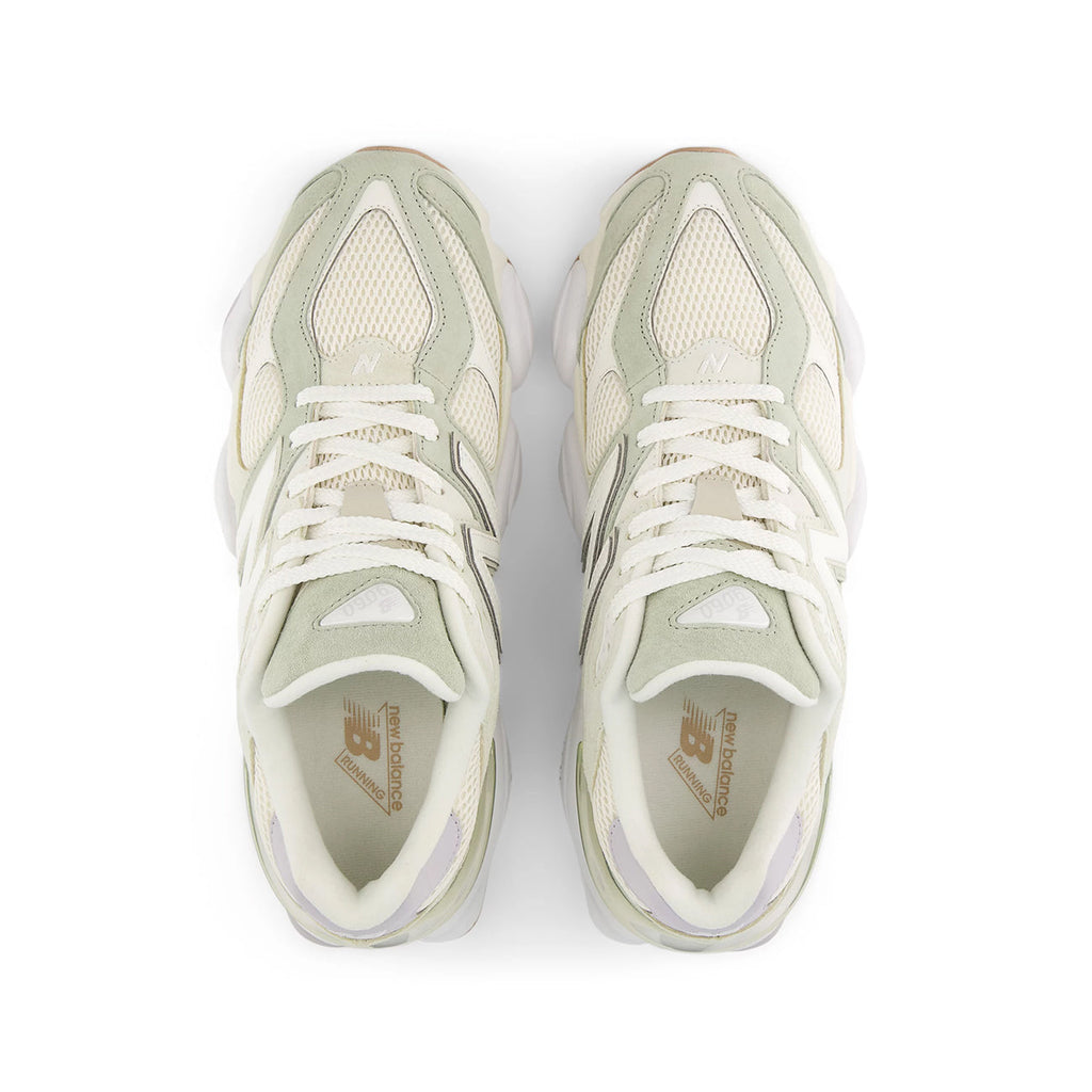 New Balance 9060 | Pearl Grey